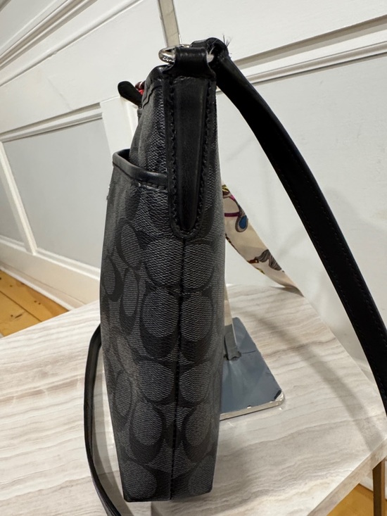 Coach Black File Signature Crossbody Bag - Picture 6 of 17